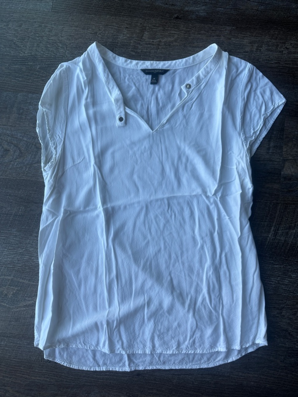 Banana Republic White V-Neck Snap Accent Cap Sleeve Blouse